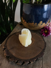 Load image into Gallery viewer, Beeswax Rose Candle
