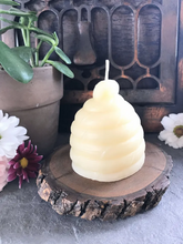 Load image into Gallery viewer, Beeswax Honey Classic Beehive Candle
