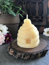 Load image into Gallery viewer, Beeswax Honey Classic Beehive Candle
